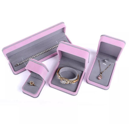 OEM Ring necklace Packaging Box Pink Velvet Jewelry Box ISO9001